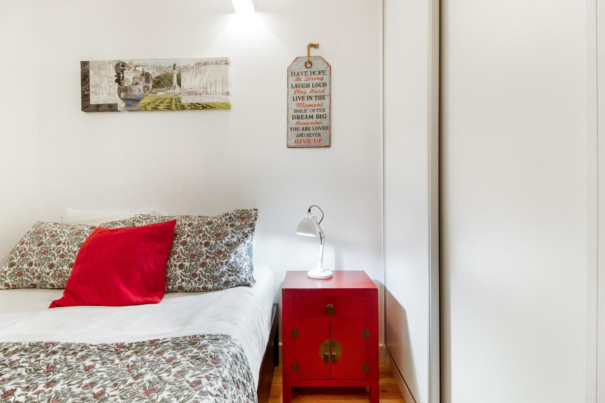 024 B - Cosy Retreat In Madragoa -Lisbon Apartment Exterior photo